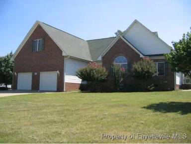 Main picture of 290 Robeson St