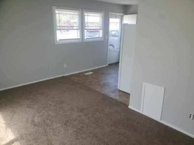 Main picture of 1314 E 12th St