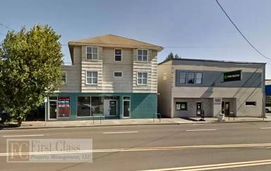 Main picture of 2708 NE Sandy Blvd