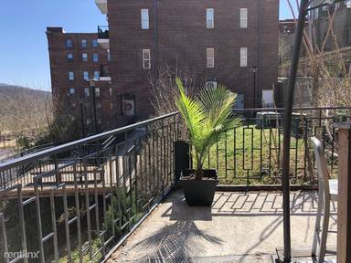 Main picture of 1009 Jefferson St