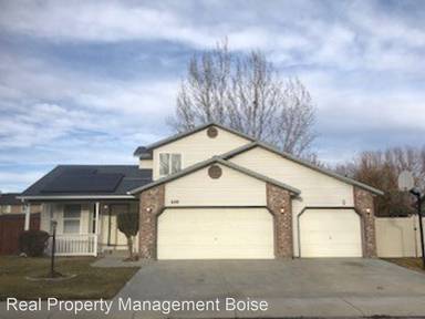 Main picture of 648 W Woodbury Dr