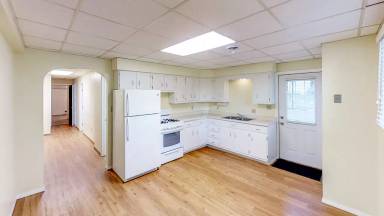 Main picture of 328 Genesee St
