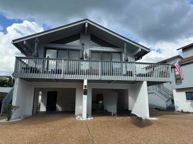 Main picture of 319 Beach Rd