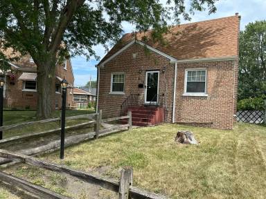 Main picture of 3725 Henry Ave