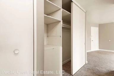 Main picture of 316 Bellevue Ave E