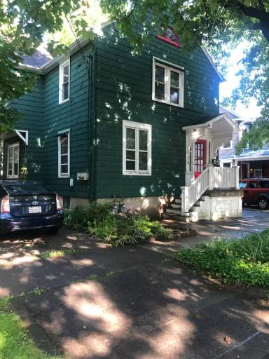 Main picture of 212 N Plain St
