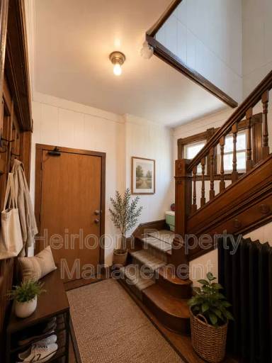 Main picture of 2125 E Superior St