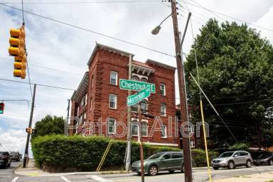 Main picture of 116 E Chestnut St