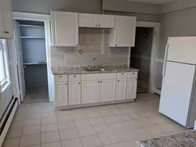 Main picture of 294 Bellevue St