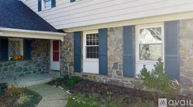 Main picture of 593 Watford Ln