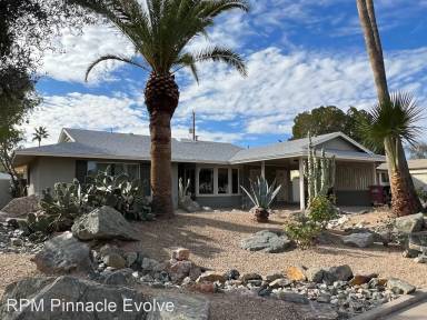 Main picture of 6407 E Palm Ln