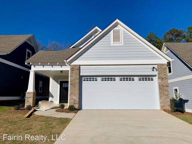 Main picture of 2807 Village Ln