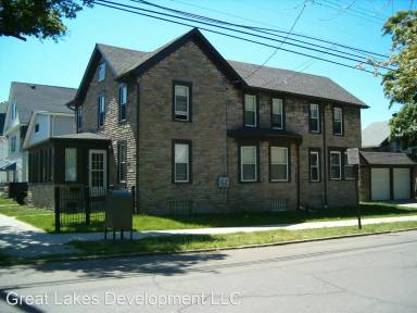 Main picture of 502 W 5th St