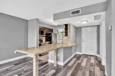 Main picture of 2850 N Oakland Forest Dr