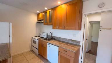 Main picture of 2217 Poinsettia Dr