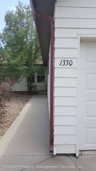 Main picture of 1330 Natalie St