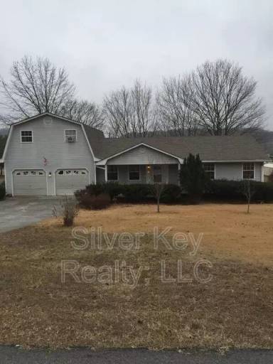 Main picture of 327 Guthrie Rd