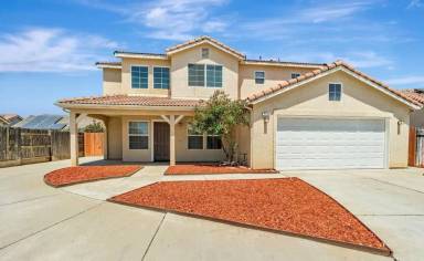 Main picture of 2158 W Sweet Water Ct