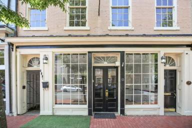 Main picture of 710 Caroline St