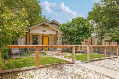 Main picture of 2318 Willow St