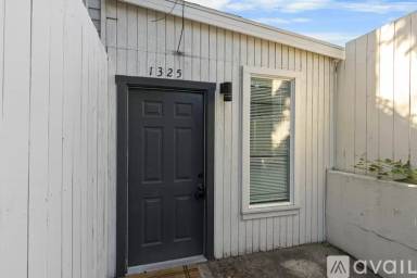 Main picture of 1325 SE Boise St