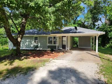 Main picture of 2544 N Prospect Ave