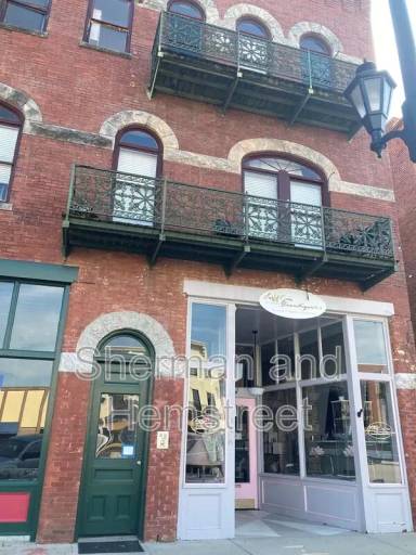 Main picture of 1030 Broad St