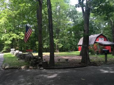 Main picture of 300 Chestnut Hill Rd