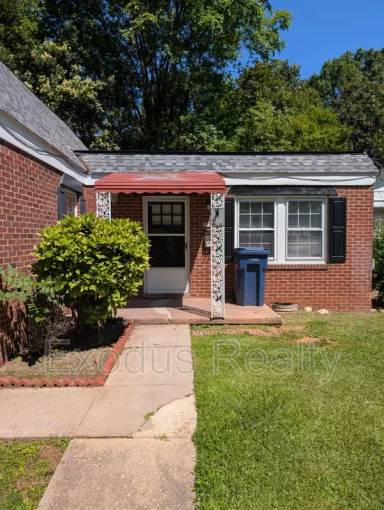 Main picture of 312 Bracken St