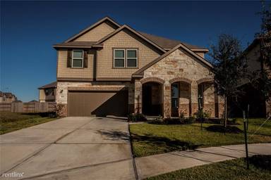 Main picture of 5010 Castle Discordia St