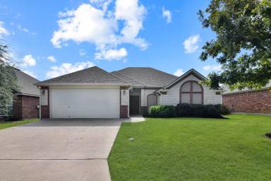 Main picture of 5607 Fair Hill Dr