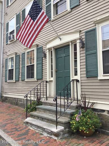 Main picture of 204 Washington St