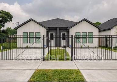 Main picture of 3829 Goodhope St