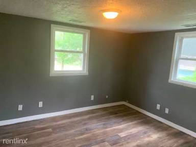 Main picture of 803 Elmwood St