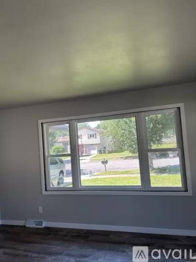 Main picture of 1229 S Thompson Dr