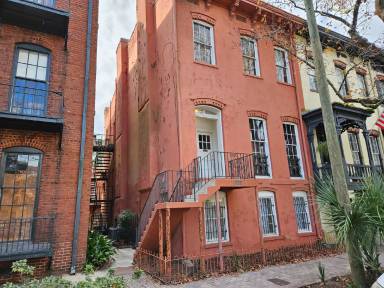Main picture of 229 E Gordon St