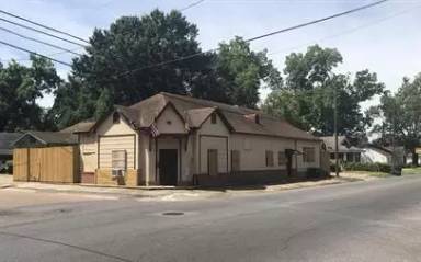 Main picture of 204 S 3rd St