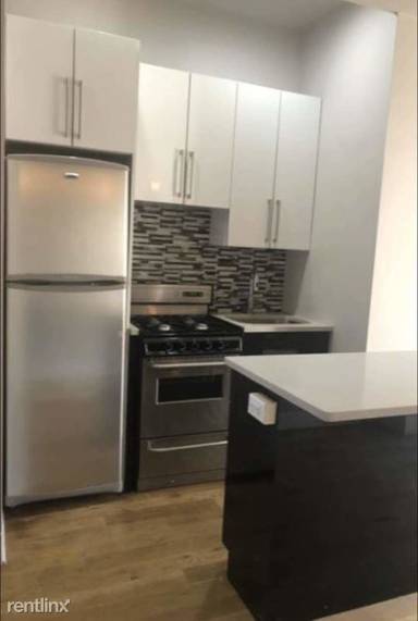 Main picture of 586 Hart St