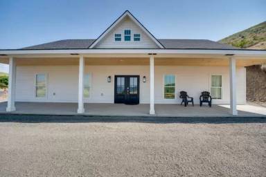 Main picture of 40780 Clearview Dr N