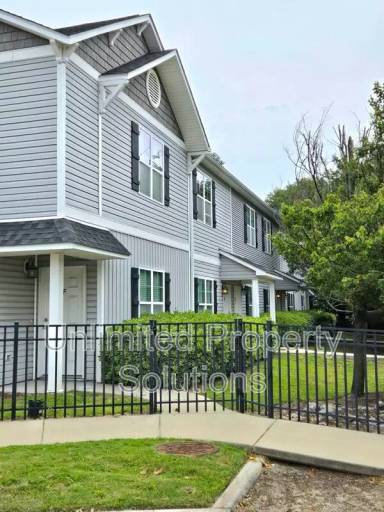 Main picture of 208 Jordan Ln