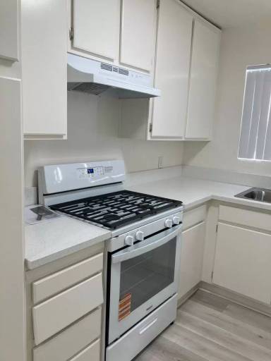 Main picture of 13716 Franklin St