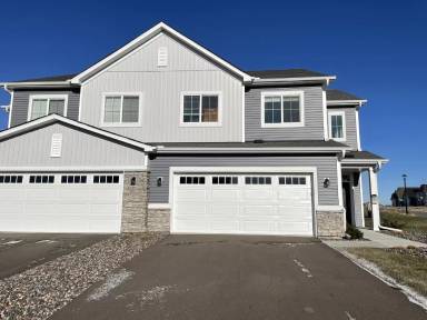 Main picture of 10076 32nd St NE