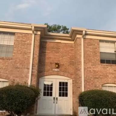 Main picture of Colonial Point Condominiums