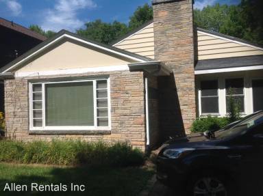 Main picture of 212 Golfview Ave