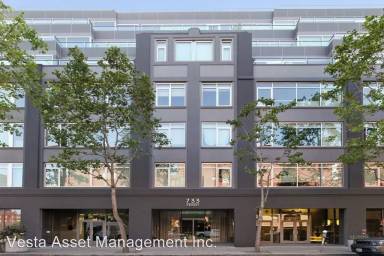 Main picture of 733 Front St