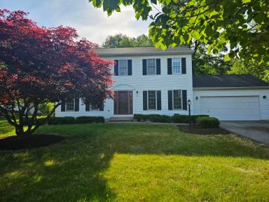 Main picture of 122 Willow Bend Dr