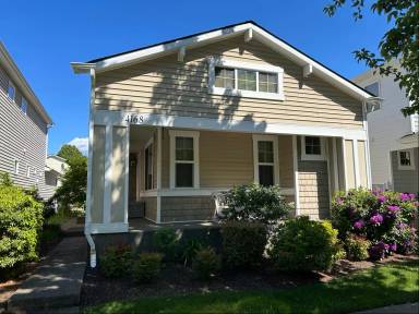 Main picture of 4168 Edgewater Blvd NE