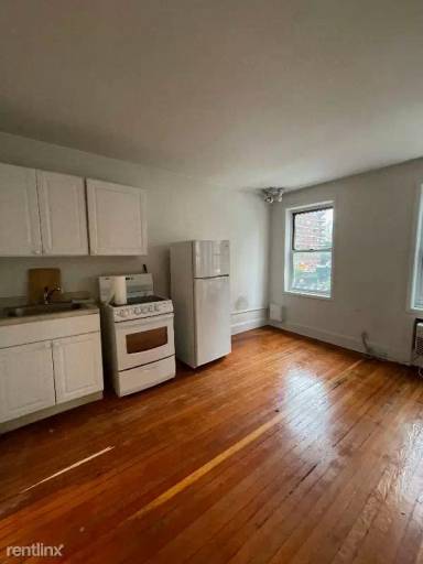 Main picture of 455 2nd Ave