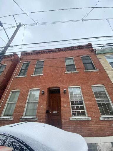 Main picture of 2128 Carey Way