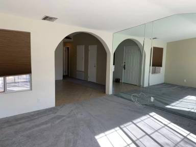Main picture of 500 S Farrell Dr Apartments